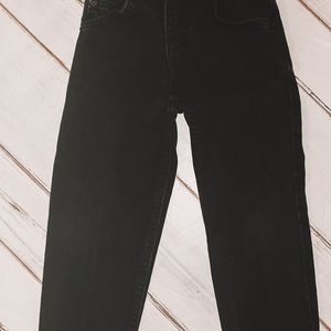 Vintage black levis 4 slim